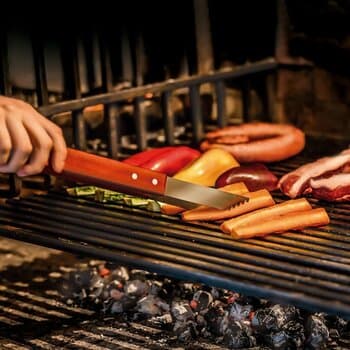 PEGADOR PARA CHURRASCO INOX C/CABO DE MADEIRA 43,5CM - MOR-3308